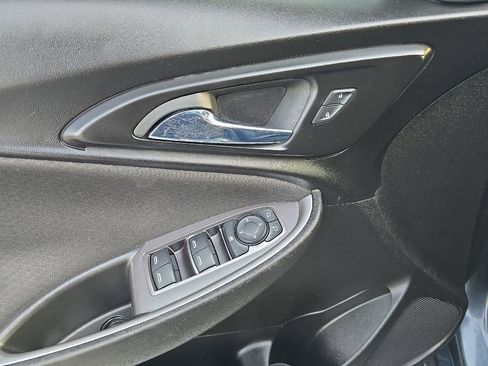 Used 2021 Chevrolet Malibu RS FWD image 24