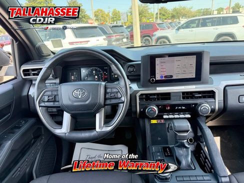 Used 2024 Toyota Tacoma SR5 AWD/4WD image 30
