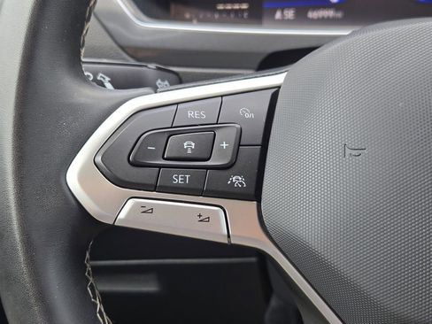 Used 2022 Volkswagen Tiguan SE FWD image 28