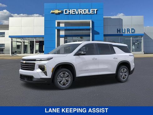 New 2026 Chevrolet Traverse LT FWD image 3