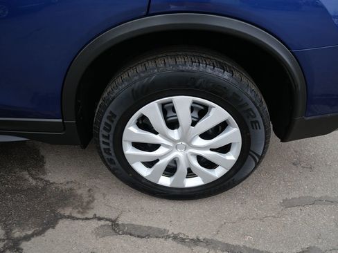 Used 2018 Nissan Rogue S image 31