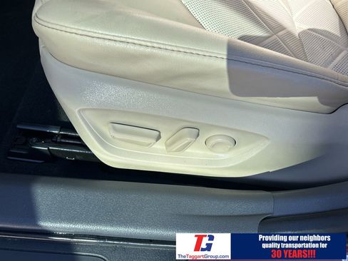 Used 2019 Toyota Camry XLE w/ Driver Assist Package image 15