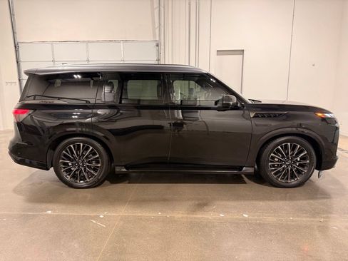 Used 2025 INFINITI QX80 Autograph AWD/4WD image 4
