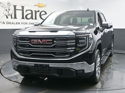 Used 2024 GMC Sierra 1500 SLT w/ SLT Premium Plus Package image 7