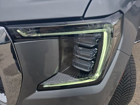 Certified 2023 GMC Yukon XL Denali Ultimate AWD/4WD image 32