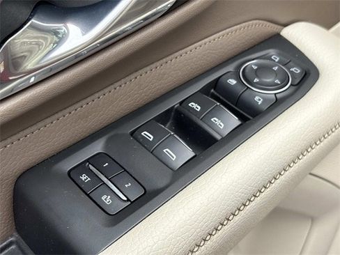 Used 2021 GMC Yukon Denali w/ Denali Premium Package image 26