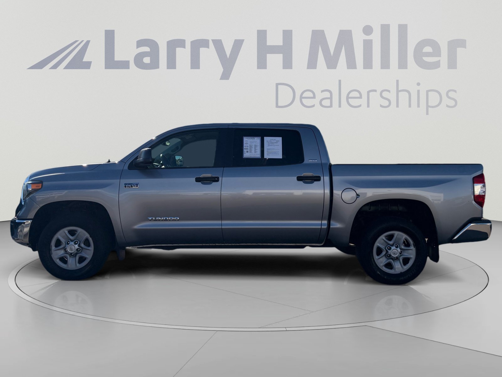 Used 2019 Toyota Tundra SR5 RWD image 2