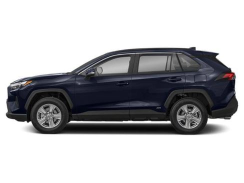 Used 2022 Toyota RAV4 XLE Premium AWD/4WD image 3