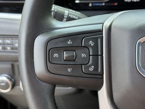 Used 2024 GMC Yukon Denali RWD image 16