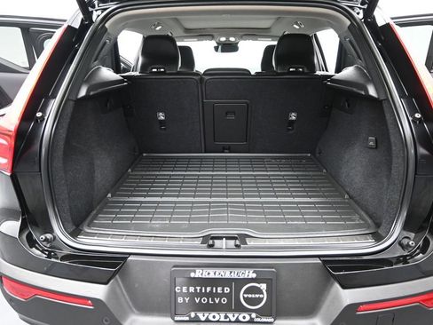 Used 2023 Volvo XC40 B5 Plus w/ Driver Assist Package AWD/4WD image 20