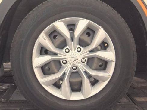 Used 2024 Honda CR-V LX image 11