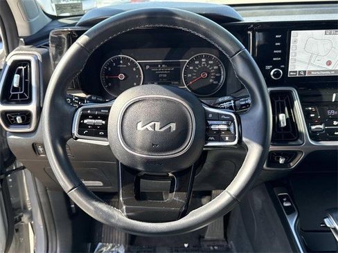 Used 2023 Kia Sorento X-Line EX image 19