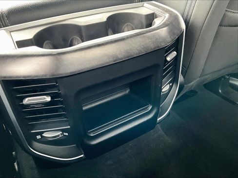 Used 2022 RAM 1500 Big Horn AWD/4WD image 9