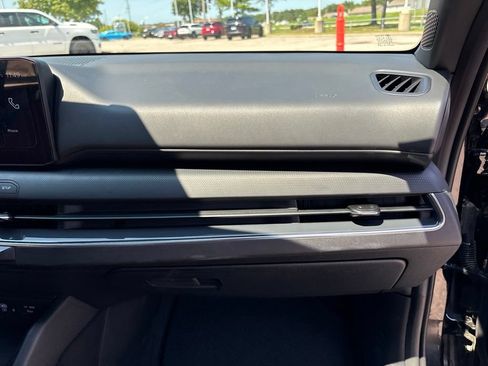 Used 2025 Kia K4 GT-Line w/ GT-Line Premium Package FWD image 32