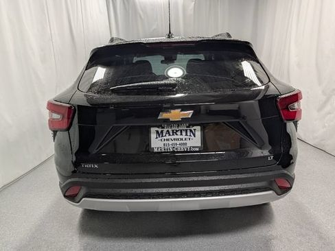 New 2026 Chevrolet Trax LT w/ LT Convenience Package FWD image 4