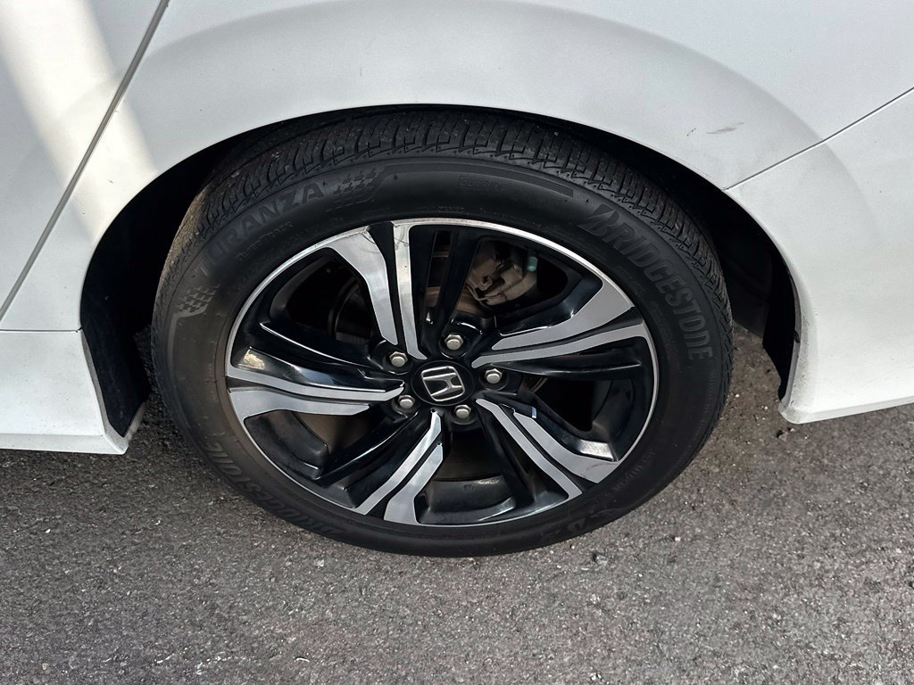 Used 2017 Honda Civic Touring image 22
