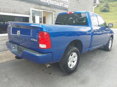 Used 2018 RAM 1500 Express AWD/4WD image 3