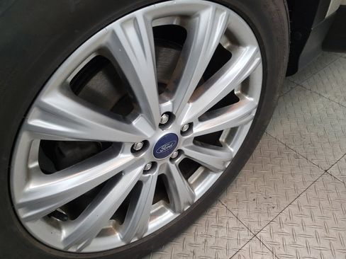 Used 2017 Ford Escape Titanium image 31