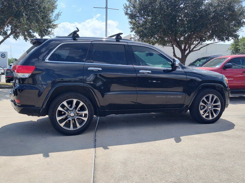 Used 2017 Jeep Grand Cherokee Overland RWD image 12