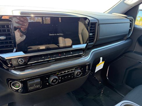 Used 2023 Chevrolet Silverado 1500 LT w/ Convenience Package II image 12