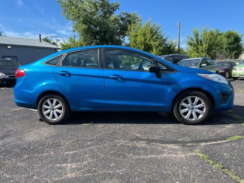 Used 2012 Ford Fiesta SE FWD image 4
