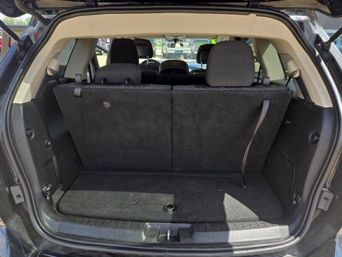 Used 2017 Dodge Journey SE w/ Flexible Seating Group FWD image 11