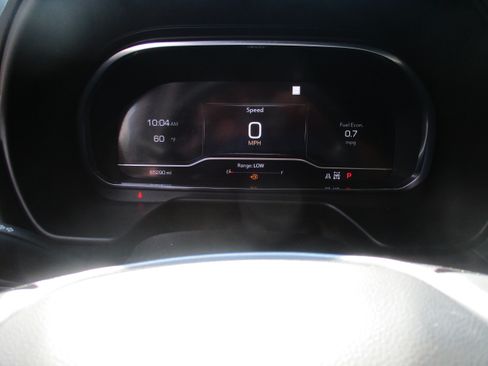 Used 2023 GMC Yukon XL SLT w/ SLT Luxury Package AWD/4WD image 21
