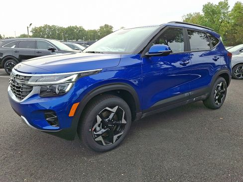 New 2026 Kia Seltos S image 3