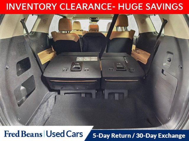 Used 2024 Kia Carnival EX FWD image 33