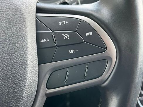 Used 2020 Jeep Cherokee Latitude Plus w/ Cold Weather Group AWD/4WD image 37