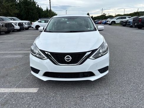 Used 2019 Nissan Sentra SV w/ Special Edition Package FWD image 2