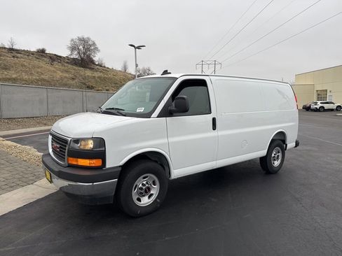 New 2025 GMC Savana 2500 w/ Enhanced Convenience Package image 3