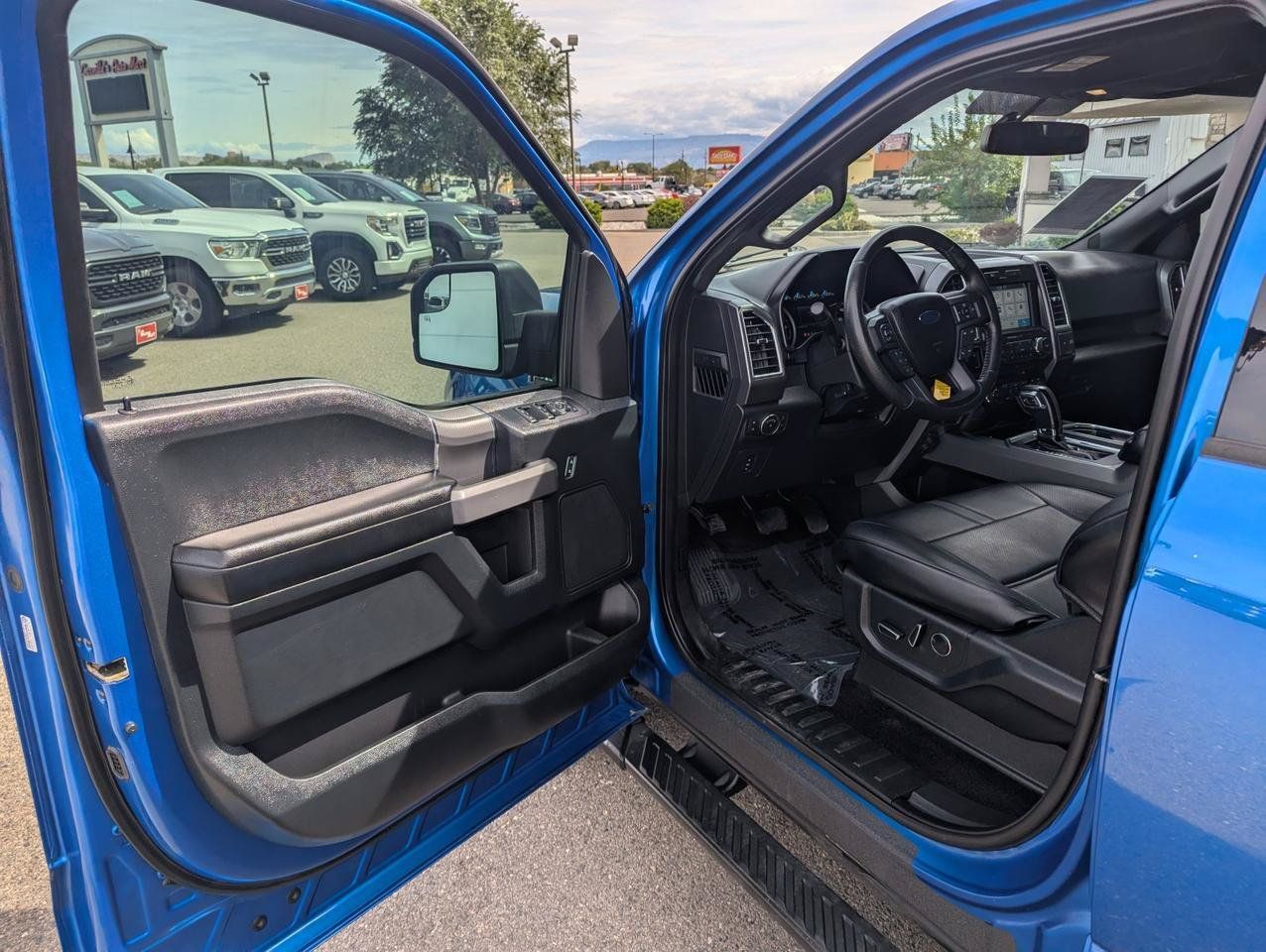 Used 2016 Ford F150 XLT w/ Equipment Group 302A Luxury AWD/4WD image 10