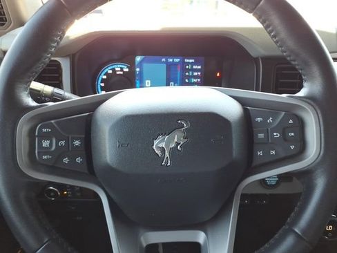Certified 2023 Ford Bronco Badlands AWD/4WD image 18