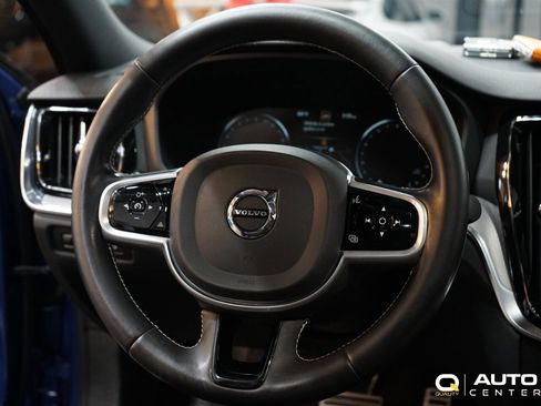 Used 2021 Volvo S60 T5 R-Design image 19