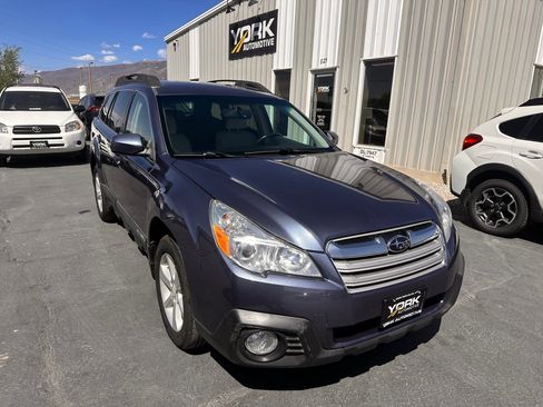 Used 2013 Subaru Outback 2.5i Premium w/ Popular Pkg 1B AWD/4WD image 1