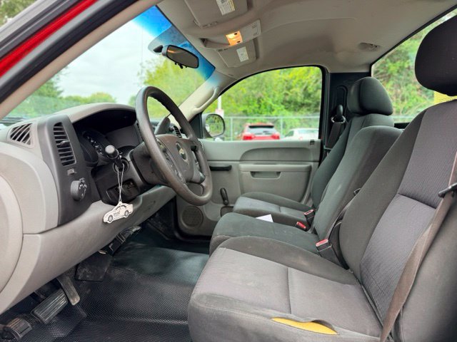 Used 2010 Chevrolet Silverado 1500 W/T RWD image 6