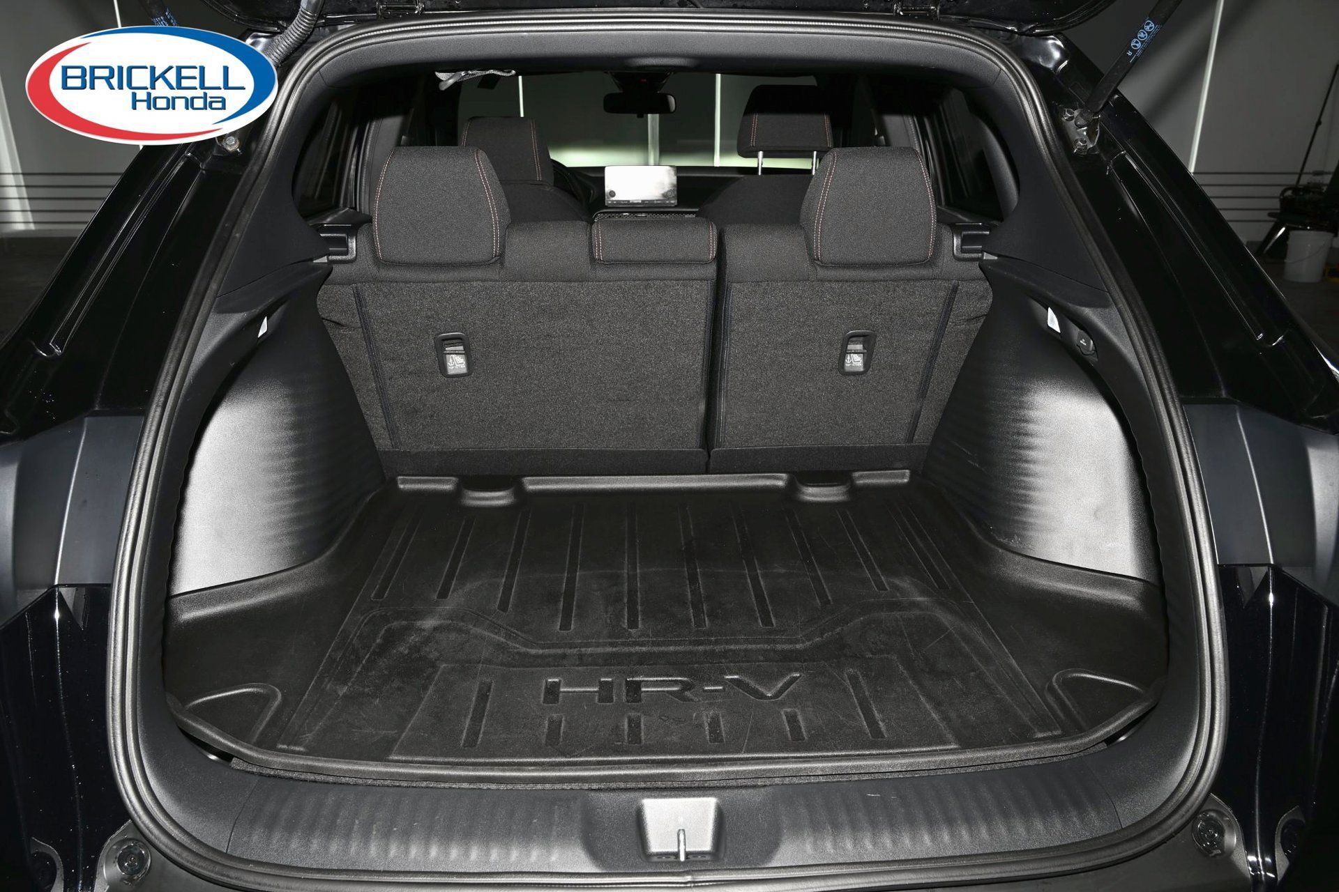 Used 2025 Honda HR-V Sport image 12