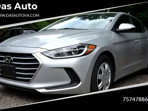 Used 2018 Hyundai Elantra SE FWD image 1