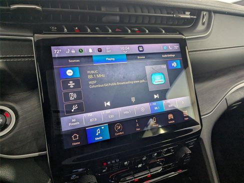 Used 2025 Jeep Grand Cherokee L Limited w/ Luxury Tech Group II image 18