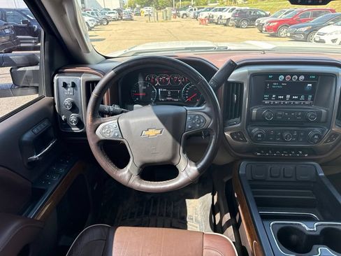 Used 2016 Chevrolet Silverado 2500 High Country w/ High Country Premium Package AWD/4WD image 12