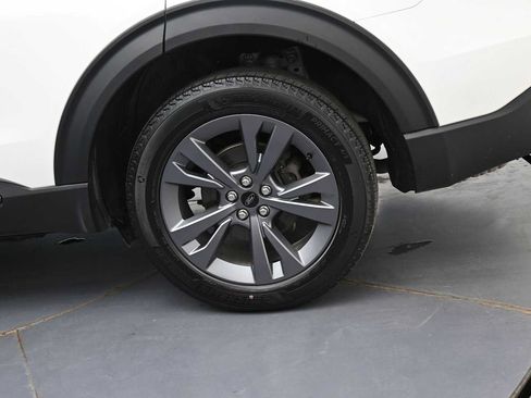 Used 2023 Ford Explorer XLT w/ Equipment Group 202A AWD/4WD image 5