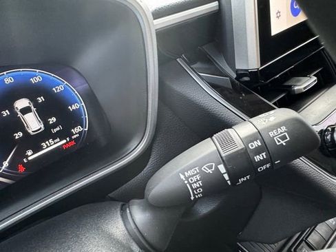 Used 2026 Toyota Corolla Cross XLE w/ Convenience Package FWD image 12
