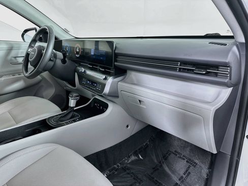 Used 2025 Hyundai Kona SEL AWD/4WD image 28