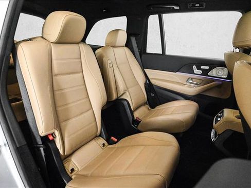 Certified 2025 Mercedes-Benz GLS 450 4MATIC image 22
