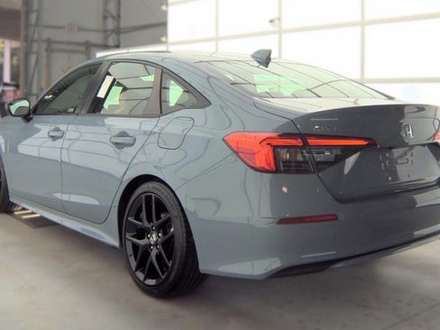 Used 2023 Honda Civic Sport image 7