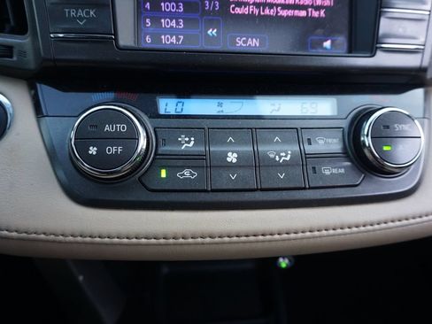 Used 2013 Toyota RAV4 Limited AWD/4WD image 10