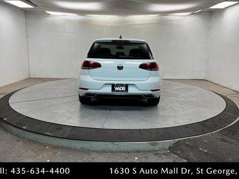 Used 2018 Volkswagen Golf SE image 4