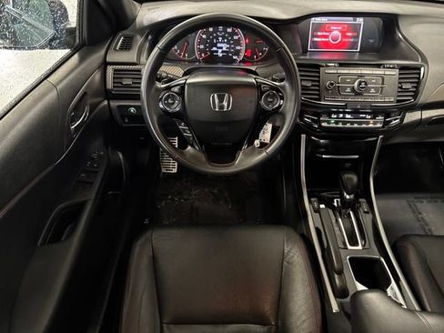 Used 2017 Honda Accord Sport Special Edition image 5