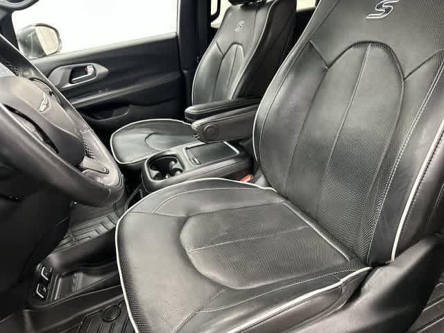 Used 2020 Chrysler Pacifica Limited FWD image 10
